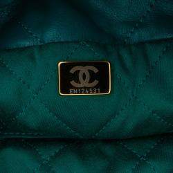 Pre Owned Chanel Green Mini Shiny Calfskin 22 Handbag