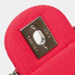 Pre Owned شنطة شانييل مينى عمودية مبطنة من الجيرسيه الوردي ذات غطاء واحد