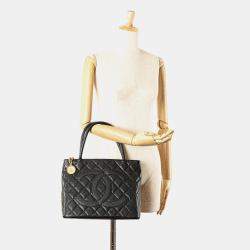 Pre Owned حقيبة يد شانيل ميداليون كافيار سوداء