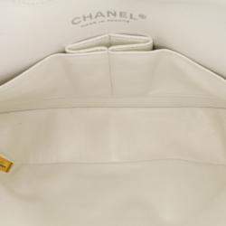 Pre Owned Chanel White Medium Classic Caviar Double Flap