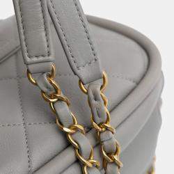 مملوكة مسبقًا Chanel CC Quilted Lambskin Rounded Flap