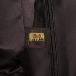 Pre Owned حقيبة يد توتس شانيل جلد عجل مثقوب متصدع معدني ذهبي درل