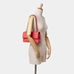 Pre Owned حقيبة شانيل وردي متوسط كلاسيك شيفرون جلد خروف مزدوجة قلاب