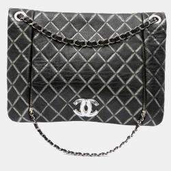 مملوكة مسبقًا Chanel Black Quilted Metallic Distressed Lambskin CC Crystal Flap