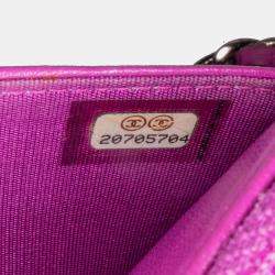 مملوكة مسبقًا محفظة شانيل بنفسجية من جلد الخراف كوكو مع سلسلة