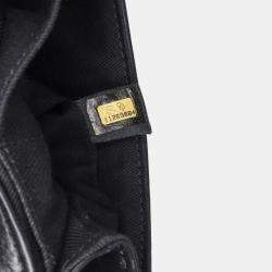 مملوكة مسبقًا Chanel Black Quilted Calfskin Star Attitude Grommet Fold Over Clutch