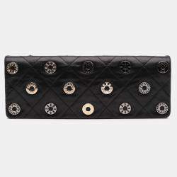 مملوكة مسبقًا Chanel Black Quilted Calfskin Star Attitude Grommet Fold Over Clutch
