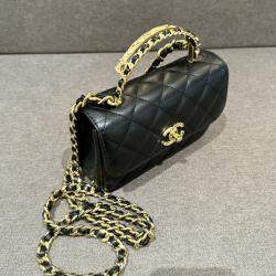 مملوكة مسبقًا Chanel 23B top-handle chain bag black with mixed hardware