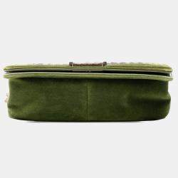 مملوكة مسبقًا Chanel Green Old Medium Tweed and Velvet Boy Flap