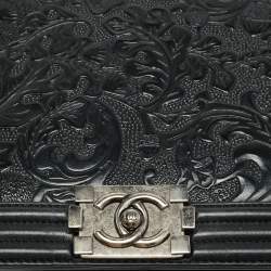 Pre Owned حقيبة شانيل بوي بقلاب جلد منقوش أسود وسط جديد