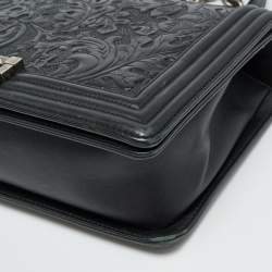 Pre Owned حقيبة شانيل بوي بقلاب جلد منقوش أسود وسط جديد