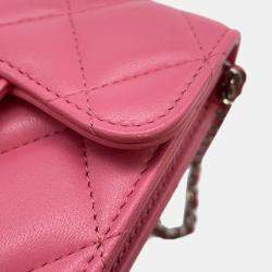 مملوكة مسبقًا Chanel Pink CC Quilted Lambskin Flap Card Holder on Chain