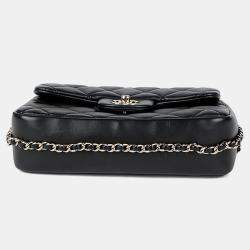 مملوكة مسبقًا حقيبة كتف شانيال جلد أسود بياقة لؤلؤية خيالية مغلقة