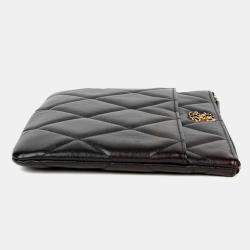 Pre Owned حقيبة كلاتش شانيل جلد ناعم سوداء متوسطة الحجم