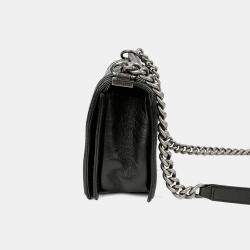 Pre Owned حقيبة شانيل بوي كتف متوسطة سوداء من الجلد