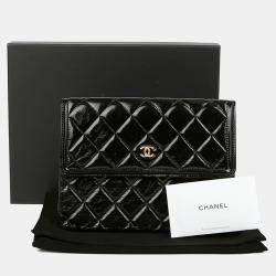 مملوكة مسبقًا حقيبة كلتش شانيل كلاسيكية جلد أسود