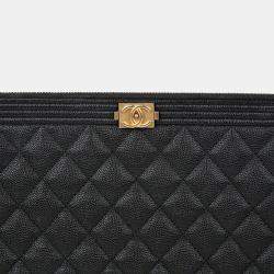 مملوكة مسبقًا حقيبة كلاتش شانيل بوي كبيرة جلد كافيار أسود