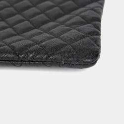 مملوكة مسبقًا حقيبة كلاتش شانيل بوي كبيرة جلد كافيار أسود