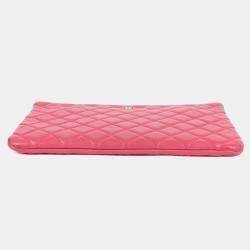 Pre Owned حقيبة كلتش شانيل جلد ضأن زهري وسط كلاسيكي