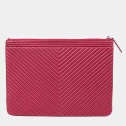 Pre Owned Chanel Boy Chevron New Medium Red Lambskin Leather Clutch