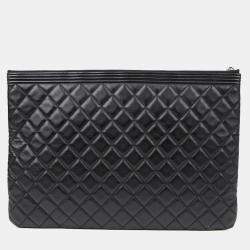 مملوكة مسبقًا Chanel Boy Large Black Lambskin Leather Clutch