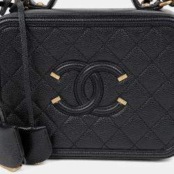 مملوكة مسبقًا حقيبة يد توتس شانيل كافيار جلد أسود ميديوم