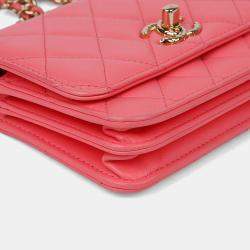 مملوكة مسبقًا Chanel Trendy CC Pink Leather Wallet On Chain