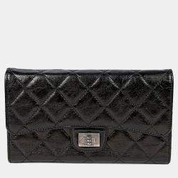 مملوكة مسبقًا محفظة شانيل جلد أسود طويلة