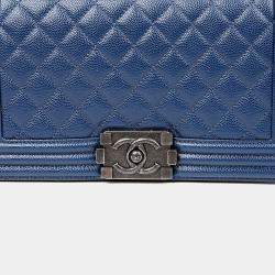 مملوكة مسبقًا حقيبة شانيل كافيار جلد أزرق ميديوم كتف بووي