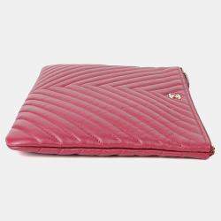 مملوكة مسبقًا حقيبة كلتش شانيل جلد أحمر جديدة متوسطة الحجم