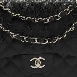 Pre Owned حقيبة شانيل جامبو كلاسيك جلد كافيار أسود مبطن بقلاب مزدوج