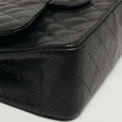 Pre Owned حقيبة شانيل جامبو كلاسيك جلد كافيار أسود مبطن بقلاب مزدوج