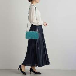 مملوكة مسبقًا Chanel Boy Medium Blue Quilted Patent Leather Flap Bag