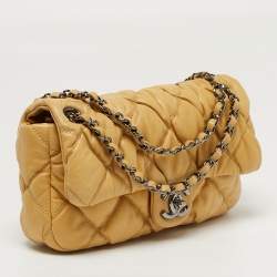 Pre Owned حقيبة شانيل قلاب جلد مبطن فقاعات أصفر صغيرة