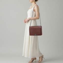 Pre Owned حقيبة شانيل بوي كبيرة جلدة مبطن لون بورغندي بقلاّب