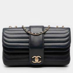 Pre Owned Chanel Blue CC Horizontal Quilted Lambskin Double Flap