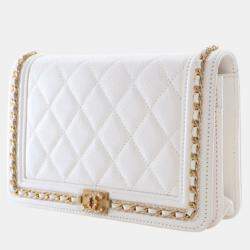 مملوكة مسبقًا محفظة على سلسلة شانييل ماتلاسيه كافيار بوي