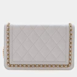 مملوكة مسبقًا محفظة على سلسلة شانييل ماتلاسيه كافيار بوي