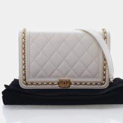 مملوكة مسبقًا محفظة على سلسلة شانييل ماتلاسيه كافيار بوي