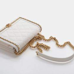 مملوكة مسبقًا محفظة على سلسلة شانييل ماتلاسيه كافيار بوي