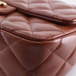 Pre Owned حقيبة شانيل ميديم جلد حملان لامع بسلسلة ذهبية ومقبض علوي فلاپ