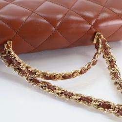 Pre Owned حقيبة شانيل ميديم جلد حملان لامع بسلسلة ذهبية ومقبض علوي فلاپ