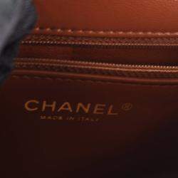 Pre Owned حقيبة شانيل ميديم جلد حملان لامع بسلسلة ذهبية ومقبض علوي فلاپ