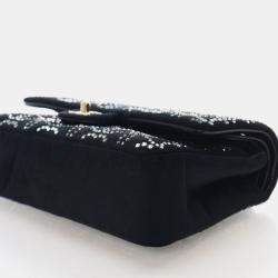 Pre Owned حقيبة شانيل كلاسيك قلاب مزدوج مخمل أسود مرصعة بالكريستال وحجم متوسط