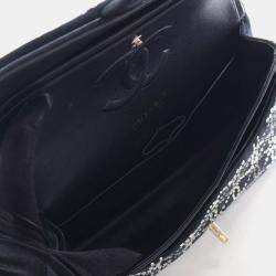Pre Owned حقيبة شانيل كلاسيك قلاب مزدوج مخمل أسود مرصعة بالكريستال وحجم متوسط