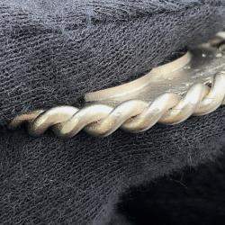 Pre Owned حقيبة شانيل ميداليون جلد كافيار أسود