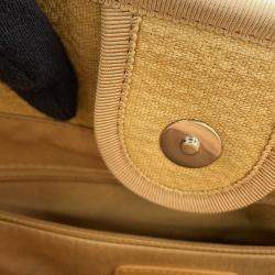 مملوكة مسبقًا حقيبة شانيل دوفيل توت قماش بيج مقاس ميديوم