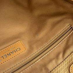 مملوكة مسبقًا حقيبة شانيل دوفيل توت قماش بيج مقاس ميديوم