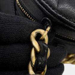 مملوكة مسبقًا حقيبة كتف سلسلة مستديرة جلد خروف أسود شانيل 19 شانيل