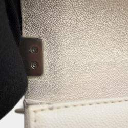 مملوكة مسبقًا Chanel Boy Chanel Chain Shoulder Bag White Caviar Leather